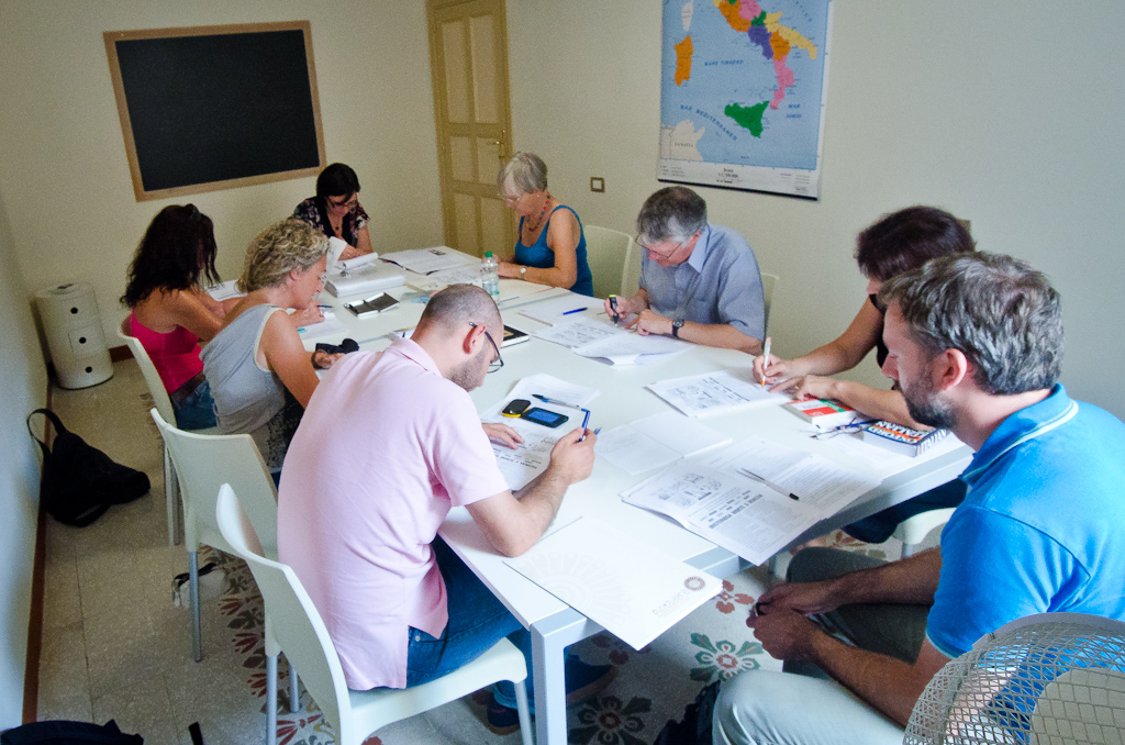 Italian language class at Pintadera in Alghero Sardinia